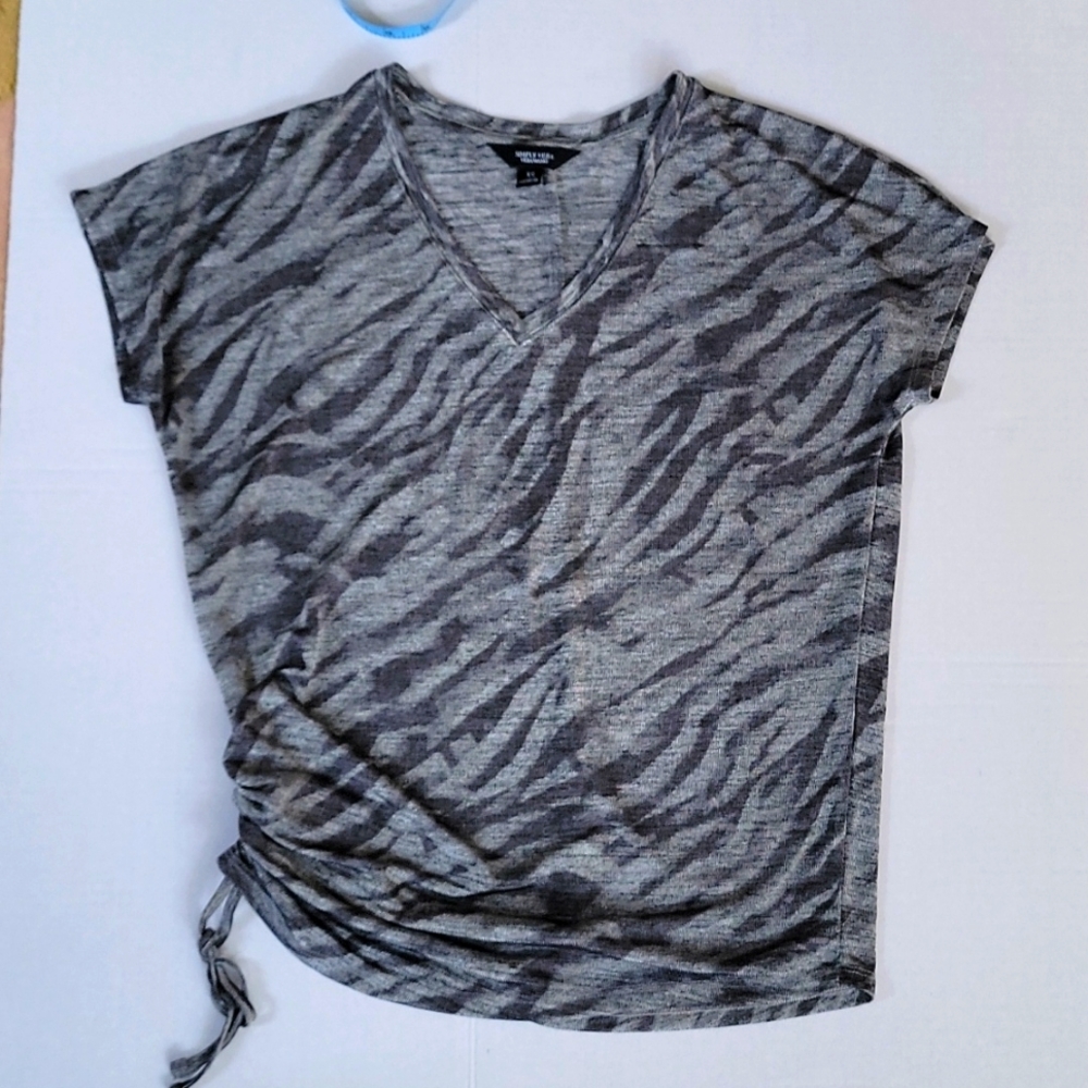 Vera Wang Simply Vera Animal Print Top Blouse Relaxed Women's